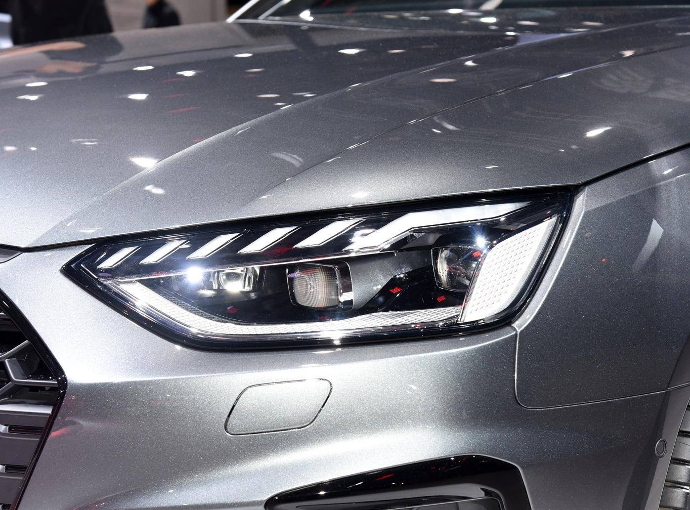 0t v6 采埃孚8at 全时四驱,外观内饰很惊艳,带你看奥迪s4 avant_搜狐