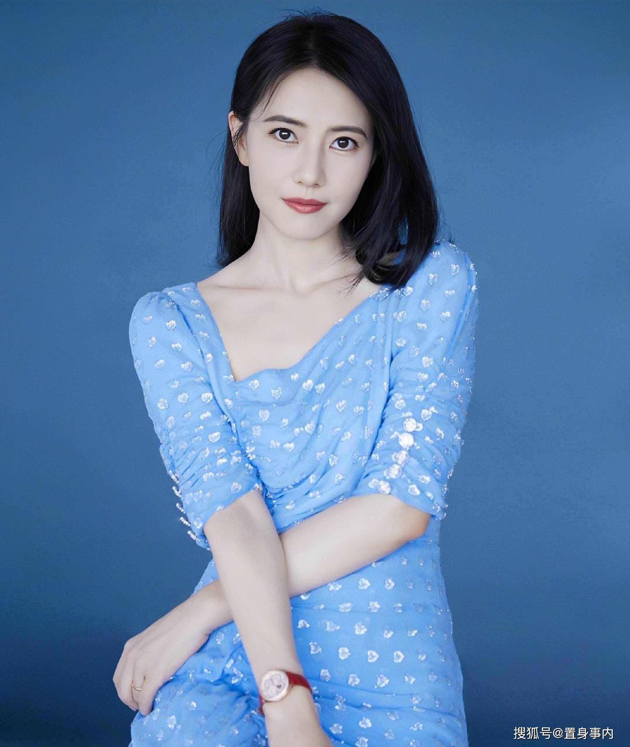 高圆圆的牙齿,应该是做了矫正.