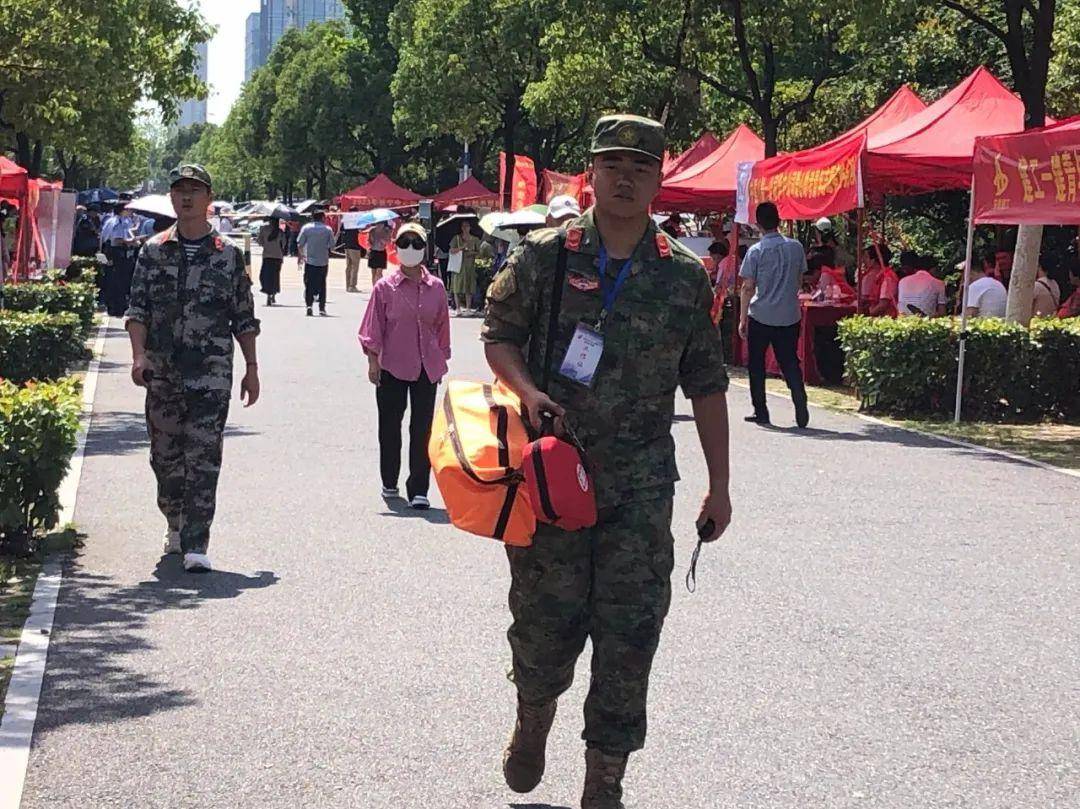 保障高考安全为学子保驾护航高新区红箭应急救援队高考安全保障