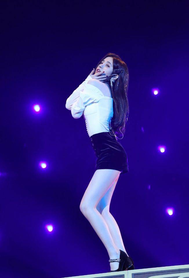 "四千年美女"鞠婧祎丁字泳衣照曝光,曲线堪比过山车._身材_穿着_感觉