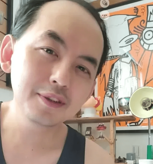 黄子佼在爆料之后,本人更是做出极端行为,在家中自残被妻子送院,院方