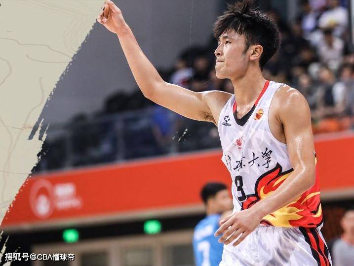 广工大学:陈国豪30分10篮板2助攻,周泽源18分5篮板5助攻,卢健豪6分3