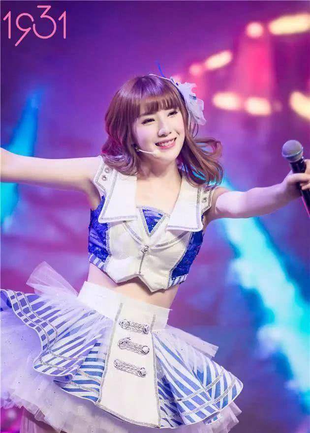 马剑越的对象张杰是一位"清吧"老板,是圈外人,与歌手张杰扯不上半点