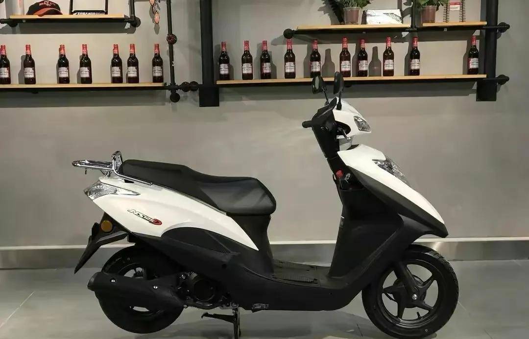 售价6980元,一款最经济的通路踏板,本田ns125d_搜狐汽车_搜狐网