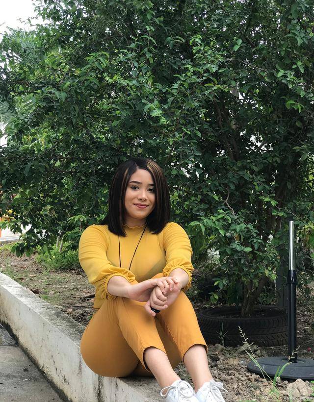 致五十岁女人生日短句（祝自己五十岁女人生日祝福语）（给五十岁女人的生日祝福语简短）