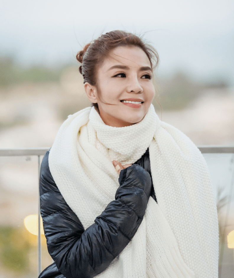 母亲去世2个月后,49岁朱迅首次挑战半马,抗癌斗士身材如少女_手术