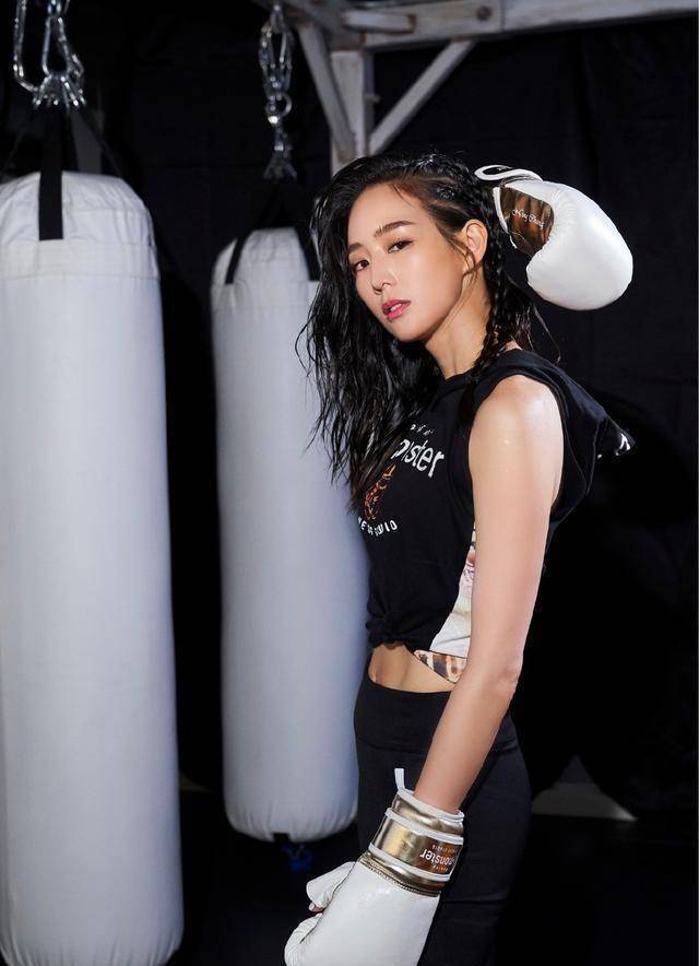 宅在家里"胖"了20斤,谁说我不敢承认,"闫妮"能瘦我也能做到_健身_身材