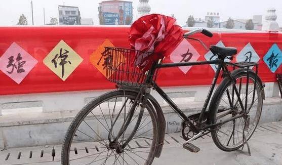 80年代一辆"二八大杠"自行车,放到如今价值多少?