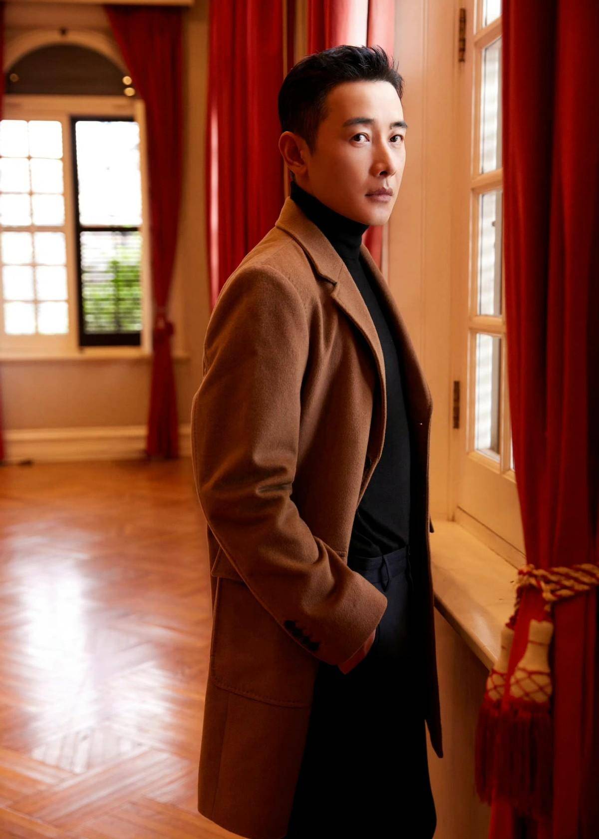 孙俪两套look服气,罗晋穿针织衫帅出新高度_颜色_中国_全身