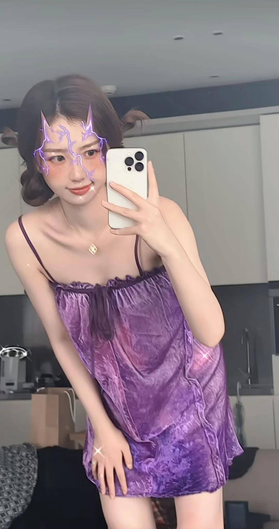 虞书欣太闷了!少女的清纯欲望,可爱又高贵_时尚_风格_衣服