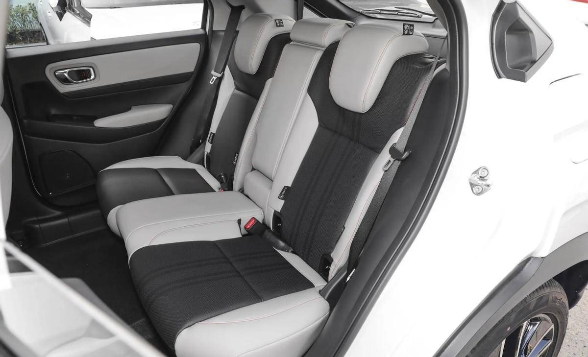 试驾本田缤智,省油好开,"魔术"空间是亮点_搜狐汽车_搜狐网