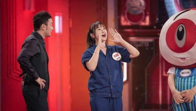 炸鸡店老板诉创业甜蜜与艰辛;小尼勇接"金刚芭比"霹雳掌!