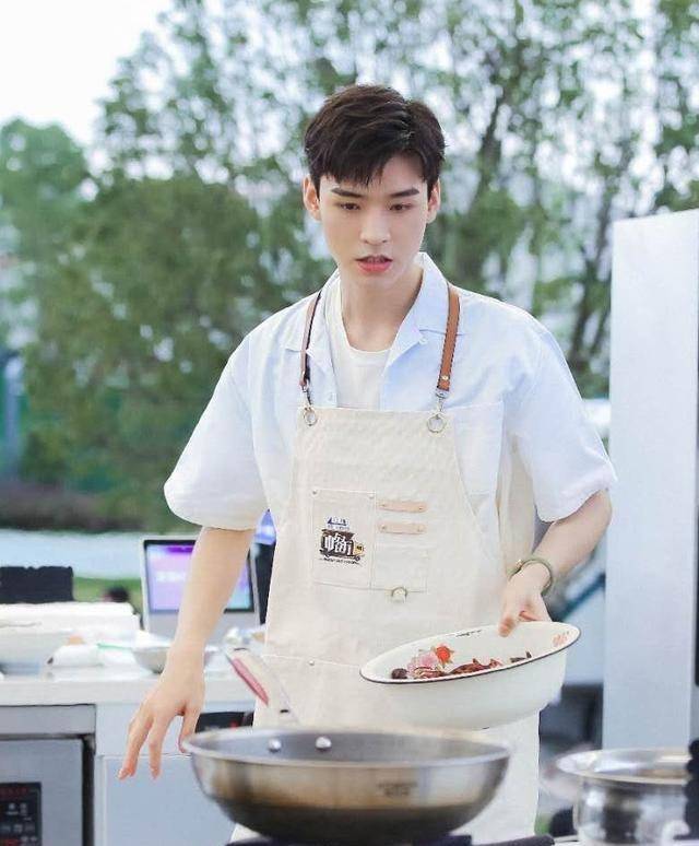 中餐厅:龚俊和周也随时都在斗嘴,羡慕《山河令》的神仙友情_新人_语调