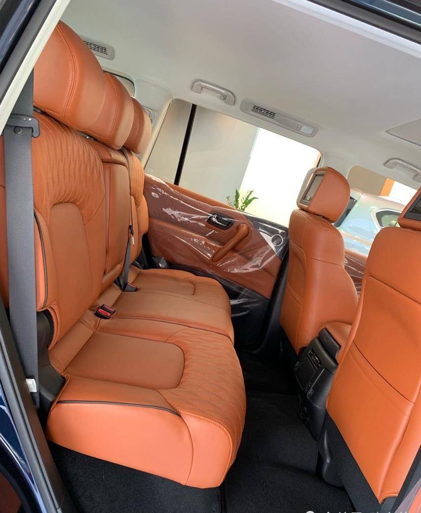 日产颜值王,2020款"途乐"到港实拍,5.6l v8,比陆巡还霸气!