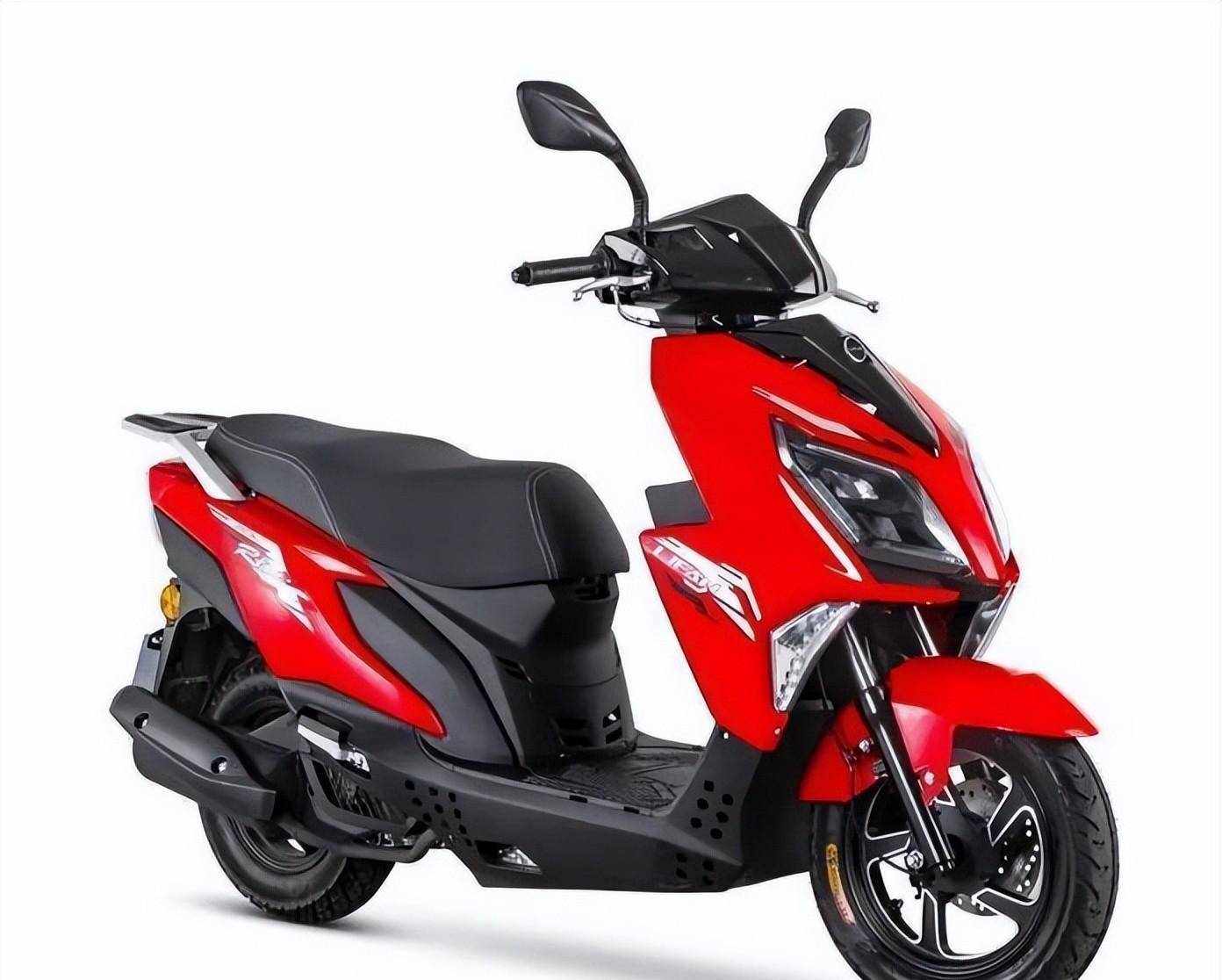 6匹的最大马力完全碾压同价位的125踏板车,标配cbs联动刹车,1:1复刻