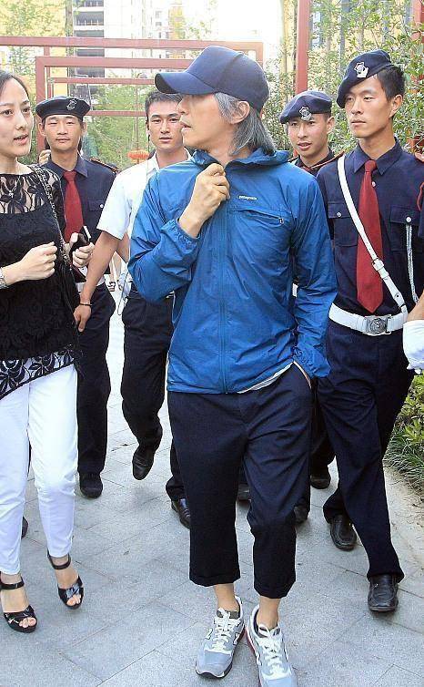 周星驰有多节约?