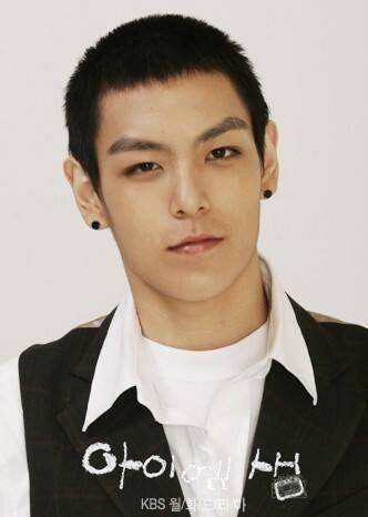 终究还是没能跑出bigbang的毒圈,权志龙太阳圆寸造型太上头!