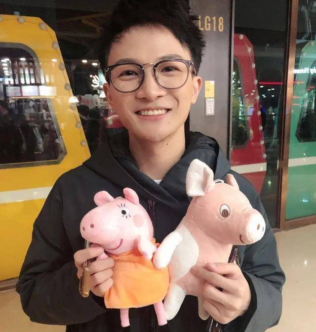 周深走红背后,论贵人扶持的重要性_那英_高晓松_刘同