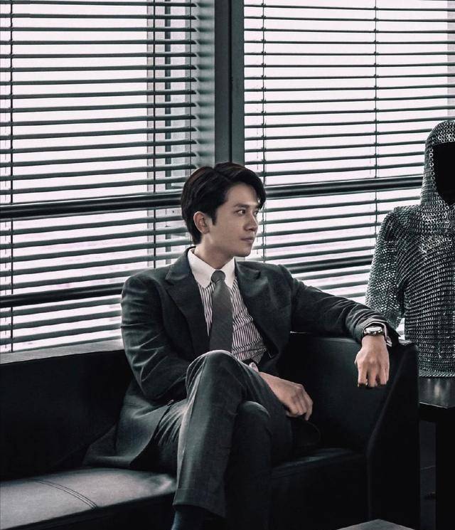 朱一龙挚友,反派专业户彭冠英,成就《阳光之下》行走的封潇声_观众们