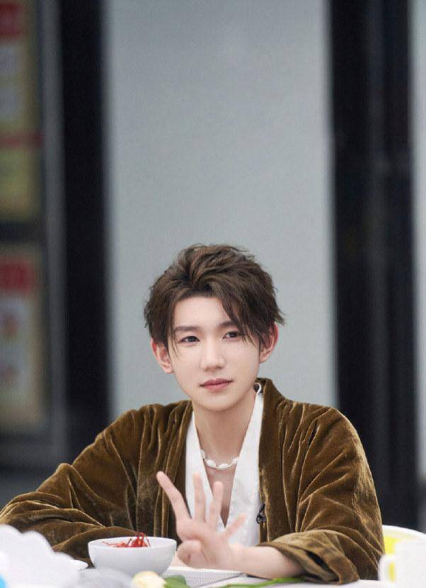 王源减肥有自律?