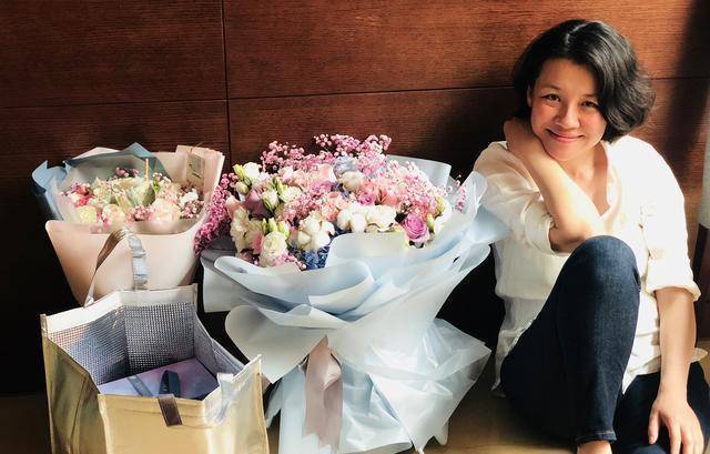 她是父母爱情中的江德华,26岁成国际影后,幸福地嫁给富商老公_刘琳