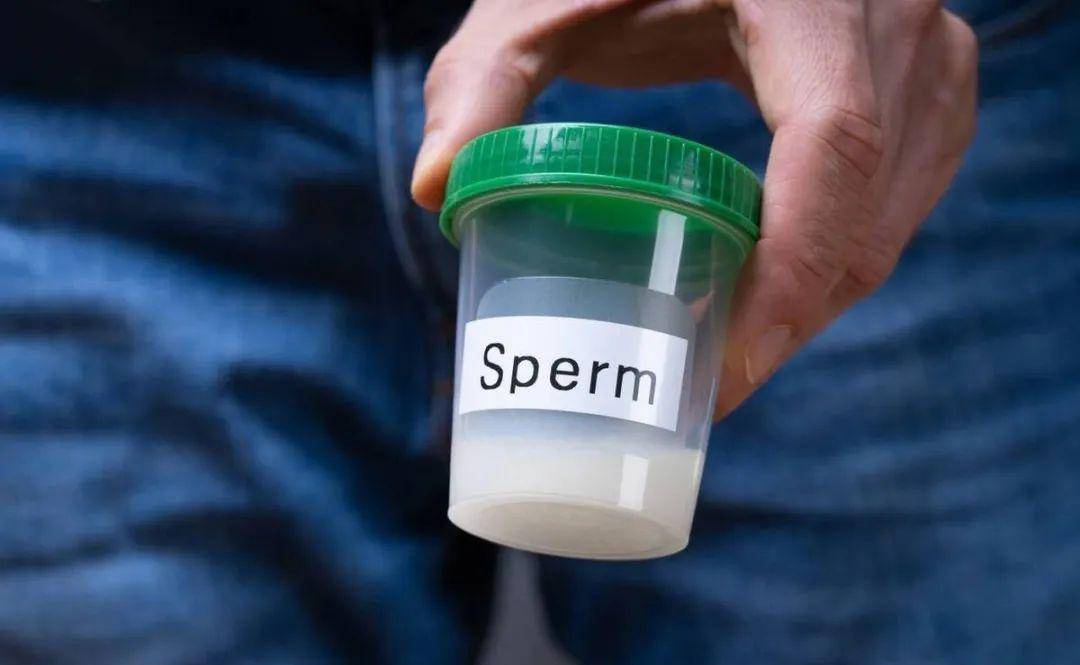 精液量不到1.5毫升,ph酸性,果糖阴性者最先要想是不是梗阻性无精子症.