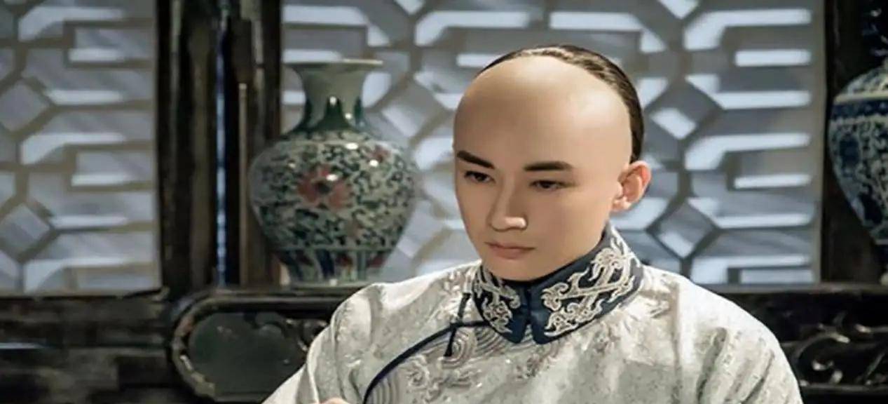 康熙小儿子胤秘,被三代皇帝捧在手心,连侄子乾隆都对他如此爱护_雍正