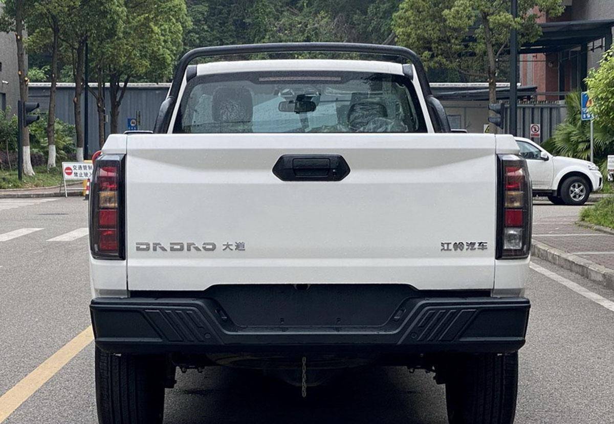 江铃大道单排版实车曝光,两种长度,搭载2.3t柴油动力_搜狐汽车_搜狐网