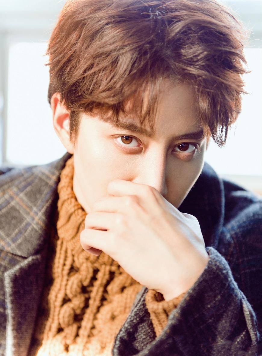 mike的家人都已经接受maxwell的存在,泰星李海娜认作孩子干妈