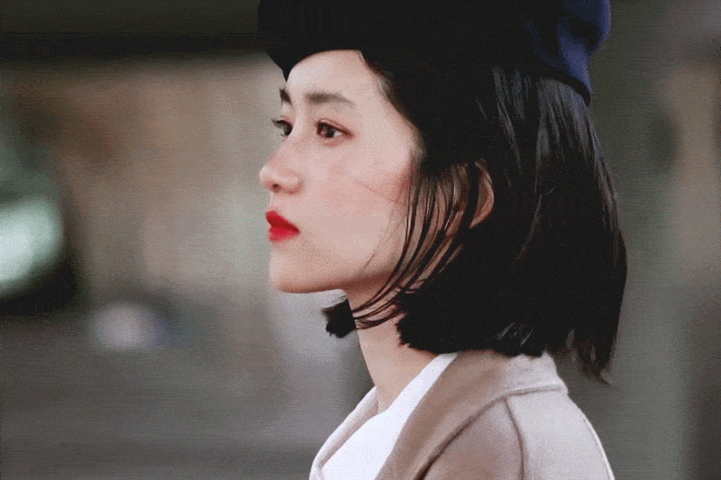 之前凭港风回眸出圈的,也是她.
