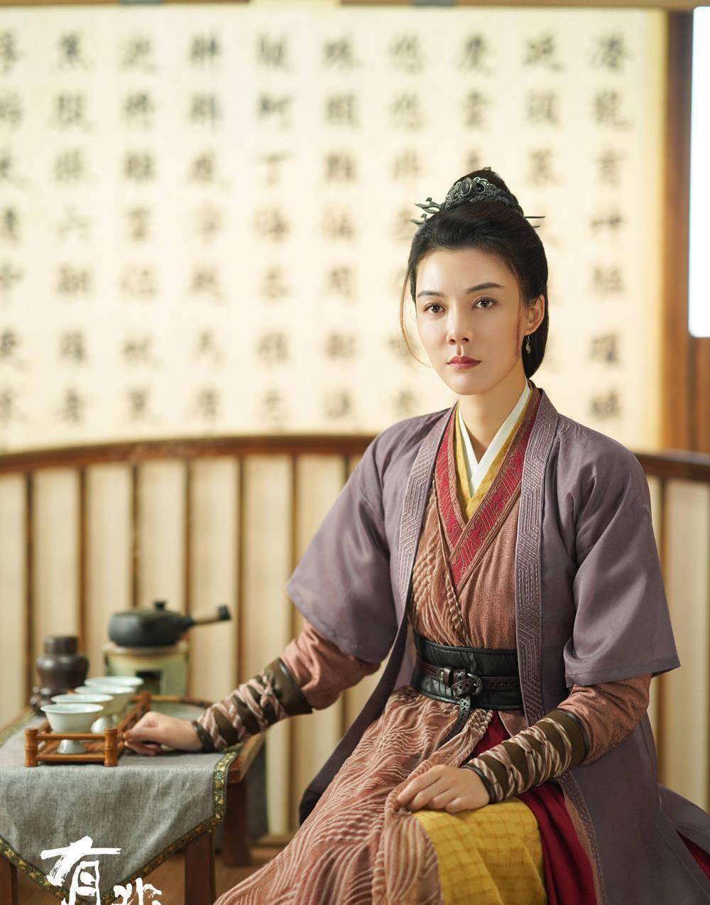 女侠"新副本"遇强则强 戏里戏外皆热血在"有翡江湖"的女性人物谱中