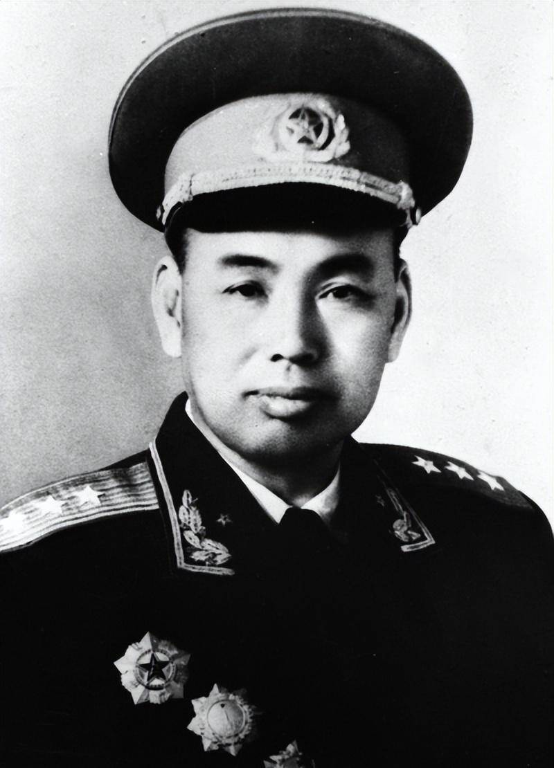 1982年,罗应怀拒绝出任大军区正职,罗应怀:给年轻人让路_敌人_战斗