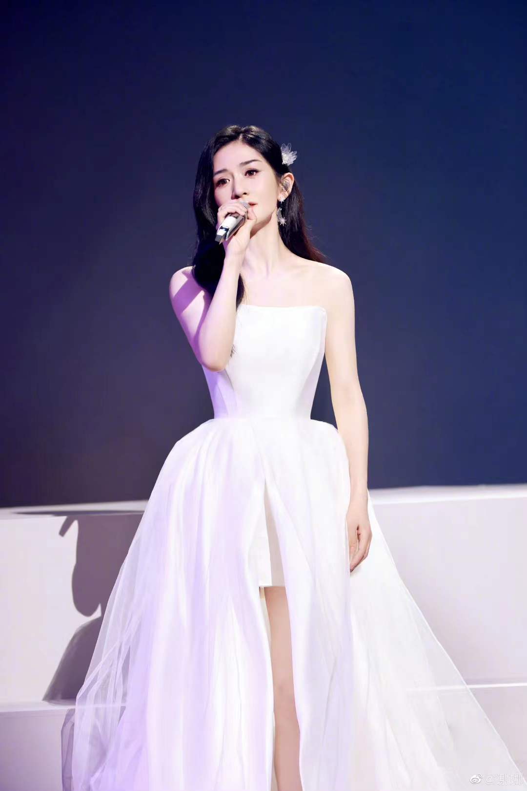 谢娜彩排大哭上热搜,遭过度解读,真实原因就2个_因为_眼泪_视频