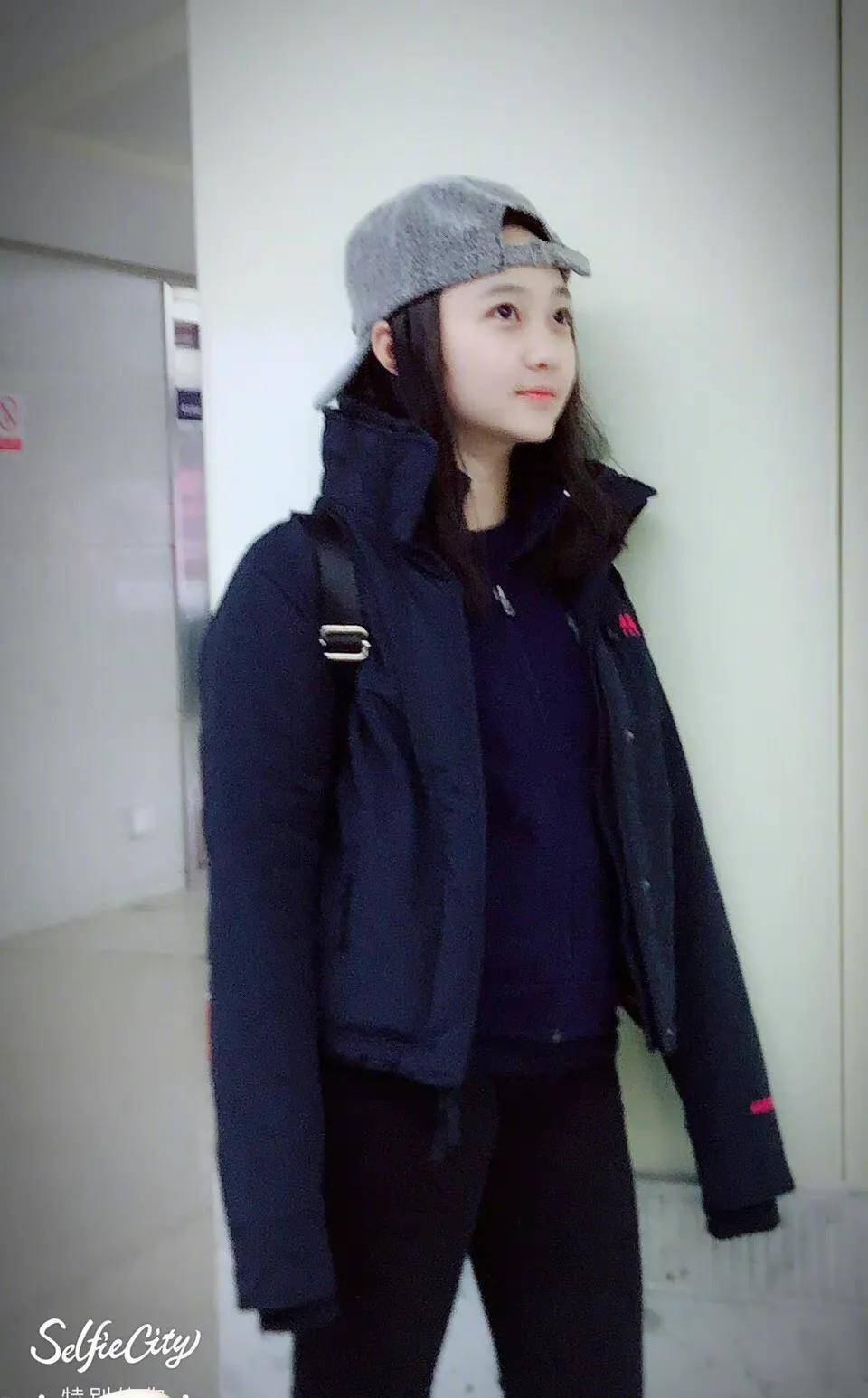 被吐槽长残奥运女孩林妙可改变穿衣风格,土气女孩逆袭甜美系少女