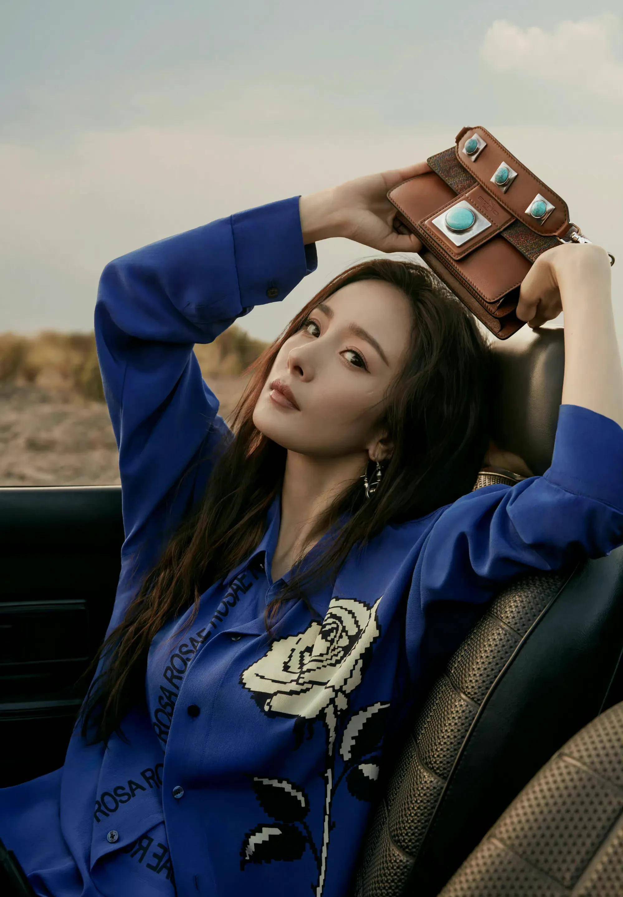 姐姐荒野秋冬大片,气场强大,诠释了荒野中洒脱的时尚态度_米姐_电影