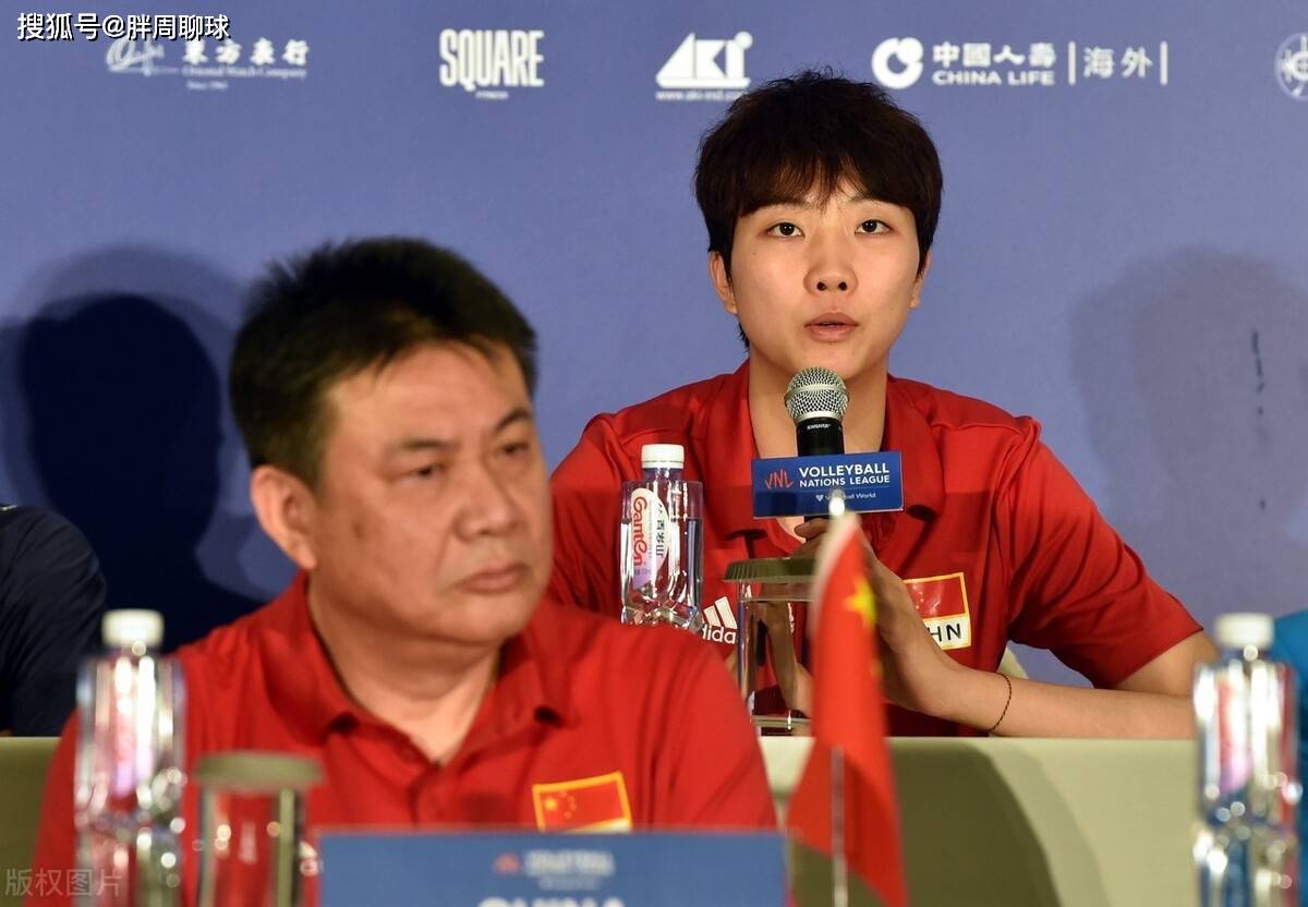 上午10点，中国女排惊喜决定，揭王云蕗离队悬念，蔡斌果然留一手