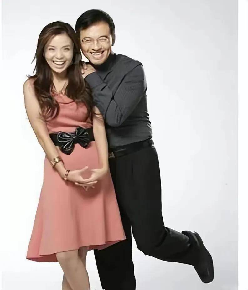 长相憨厚模样大变,身高引发网友热议_王智_父亲_母亲