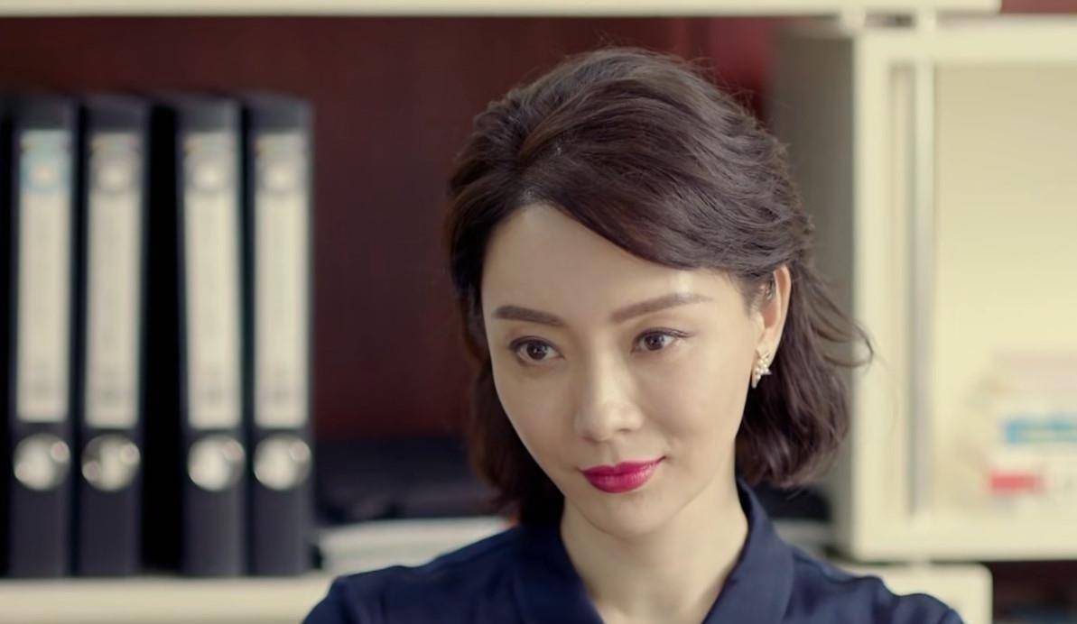 路易斯二重身份曝光,父亲是上海大佬,为黄轩投资上亿_时候_佟丽娅