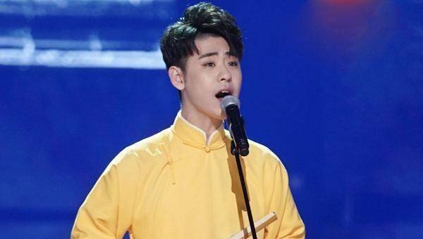 国风美少年导师齐发力,张云雷唱《锁麟囊》,鞠婧祎的红衣很惊艳_霍尊