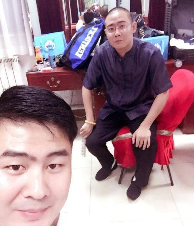 六队一半人做了伴郎,这都可以开个专场了_栾云平_李筱奎_网友