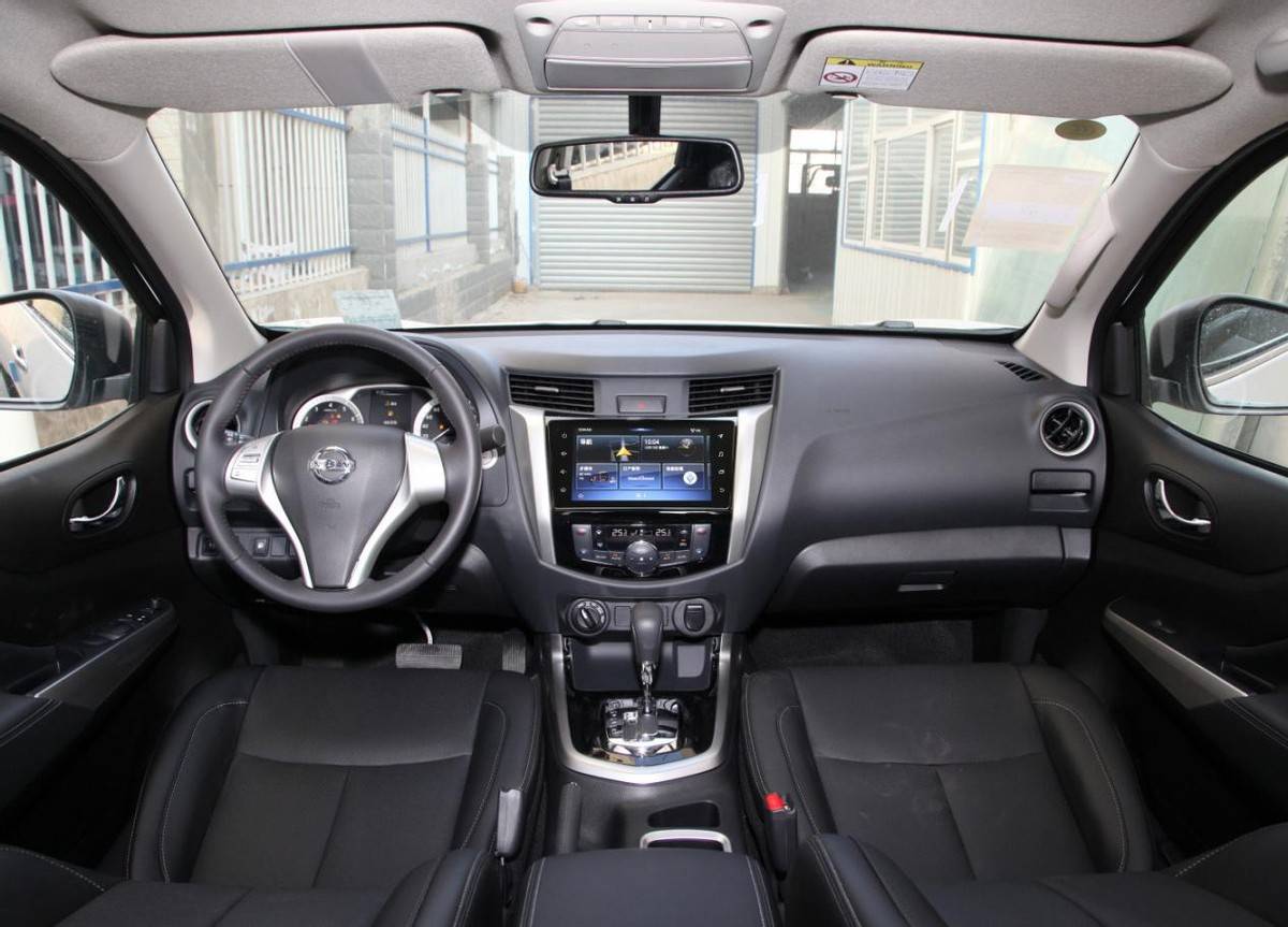 (2021款纳瓦拉内饰)首先在造型设计方面,郑州日产纳瓦拉越野版相较于