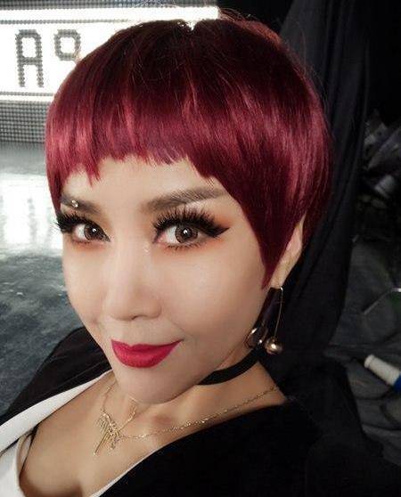 她是一代神曲制造机,真正的传奇歌手,却被贴上非主流,土嗨标签_王蓉