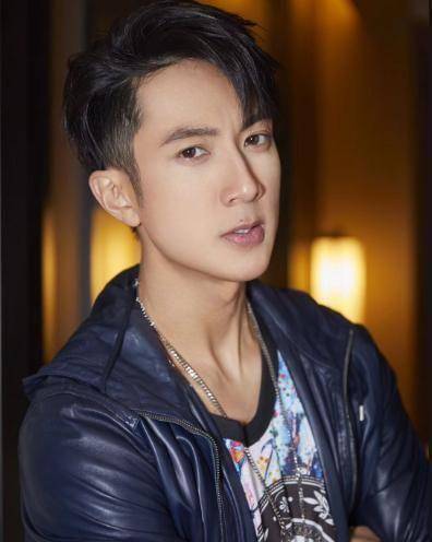 不老男神吴尊,盛世颜值吸粉无数少女,如今成熟气质更帅气_运动_健身