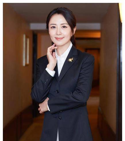 于和伟是出场自带bgm的男人,老婆被误传是杨童舒,本尊气质不输_宋林静