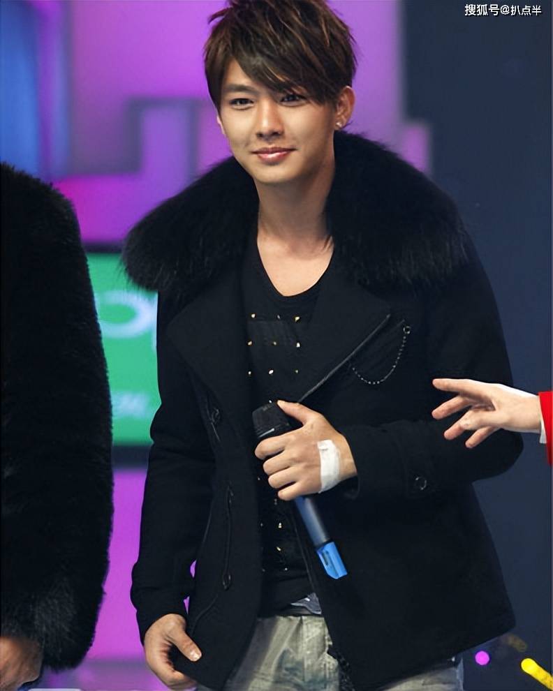 从"第一男团"到糊传地心:飞轮海四人,早已亲手写下结局_吴尊_汪东城