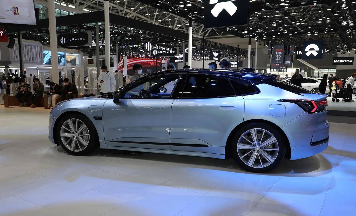 2023款极氪001 we版 100kwh:展现科技感与豪华的电动汽车_搜狐汽车