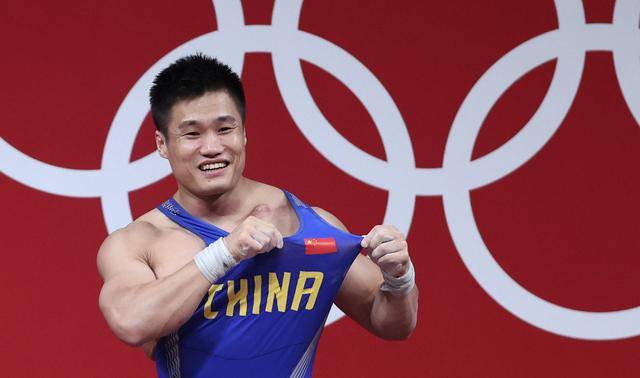 中国举重运动员吕小军图片