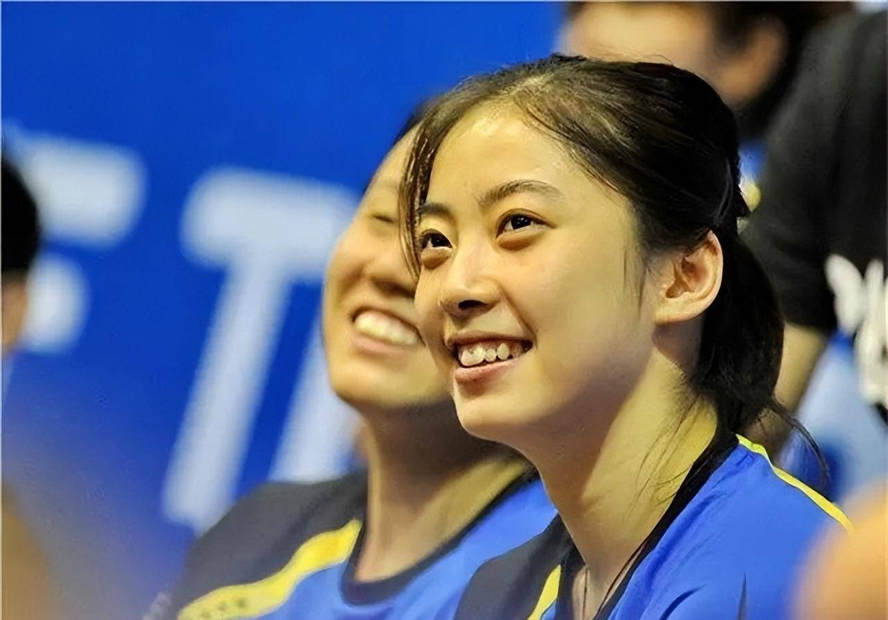 羽坛女神王适娴,17岁与谌龙私定终身,如今婚姻幸福美满_羽毛球_训练