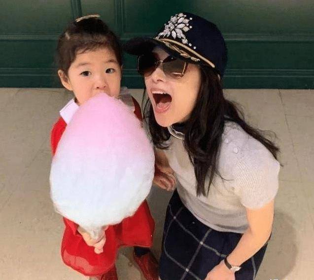 汪峰女儿长大了!