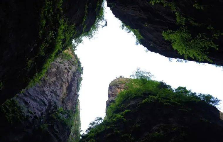 兰州出发,去见一见遮阳山里的风!_天梯_山顶_山峰